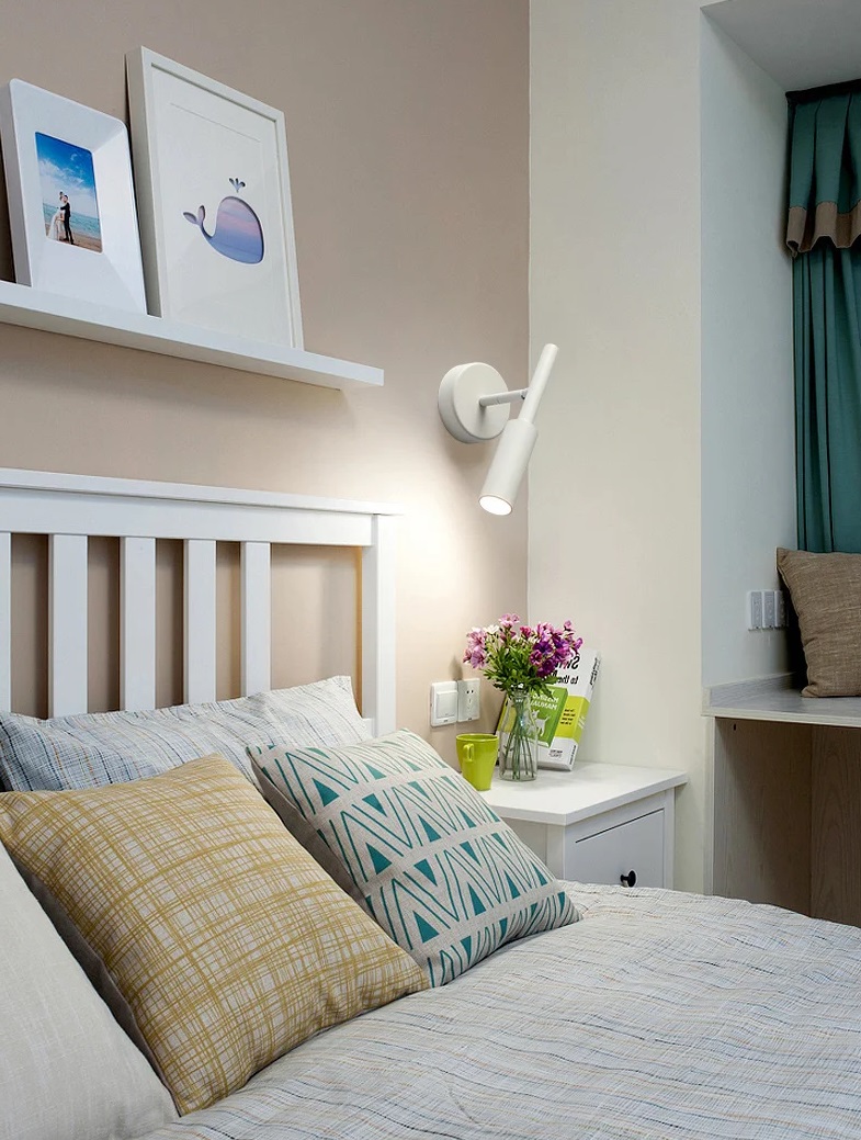 Светильник DZN-34362 БЕЛЫЙ ` D40*236/H80/1/LED/5W/3000K ANNE24-05