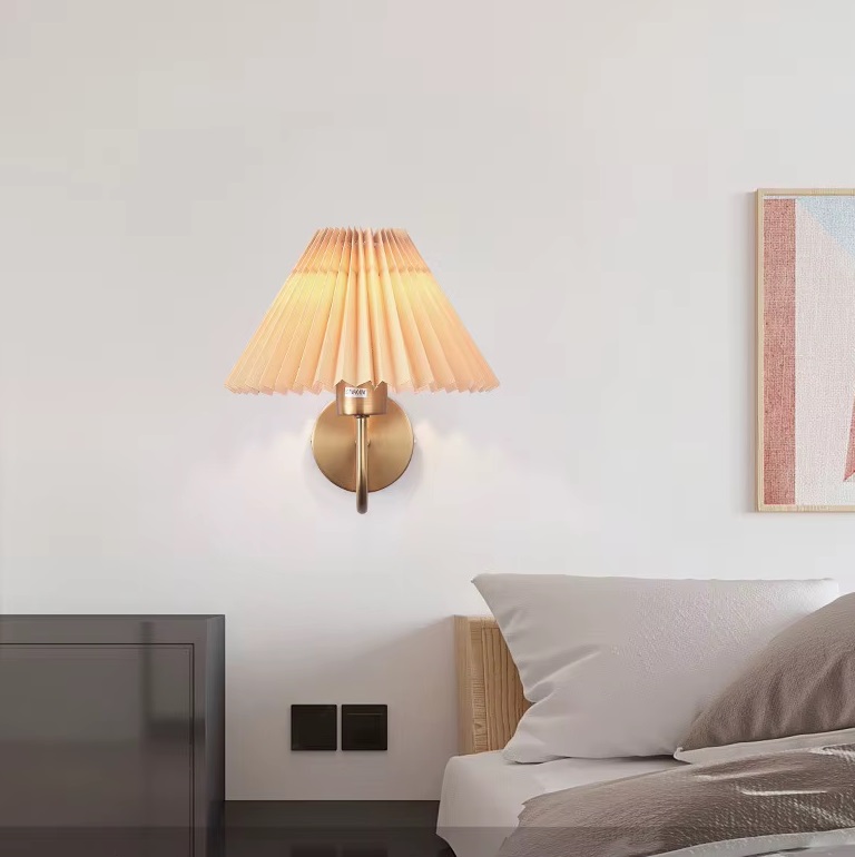 Светильник DZN-13872 БРОНЗА + БЕЛЫЙ ` D240/H250/1/E27/40W PLEATED