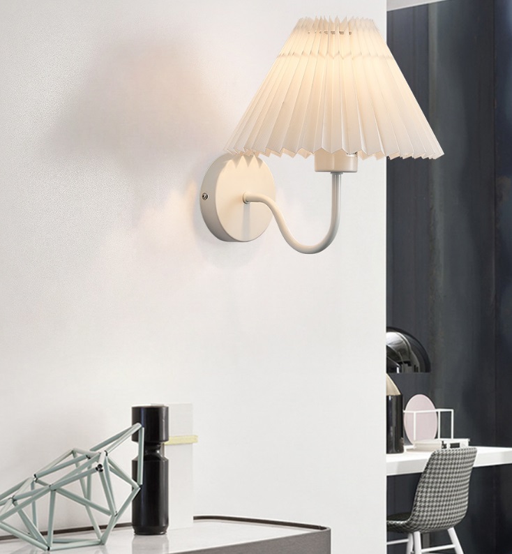 Светильник DZN-13874 БЕЛЫЙ + БЕЛЫЙ ` D240/H250/1/E27/40W PLEATED