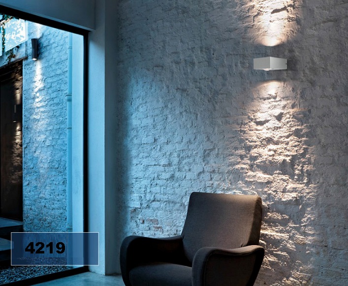 Светильник Elegant SPF-4219 АЛЮМИНИЙ ` 2/LED/3W 4000-4500K 80*60*35mm IP65 SPF02