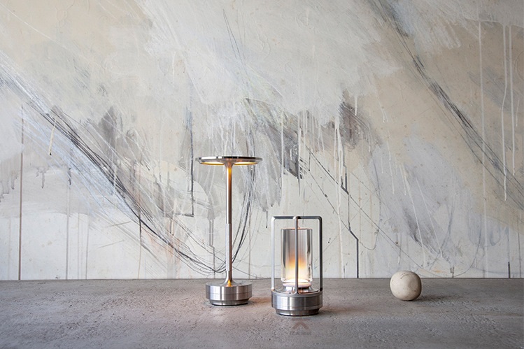 Светильник DZN-5688 МАТОВЫЙ РОМ ` D90/H175/1/LED/5W/2800-6500K фонарь с аккумулятором для пикника