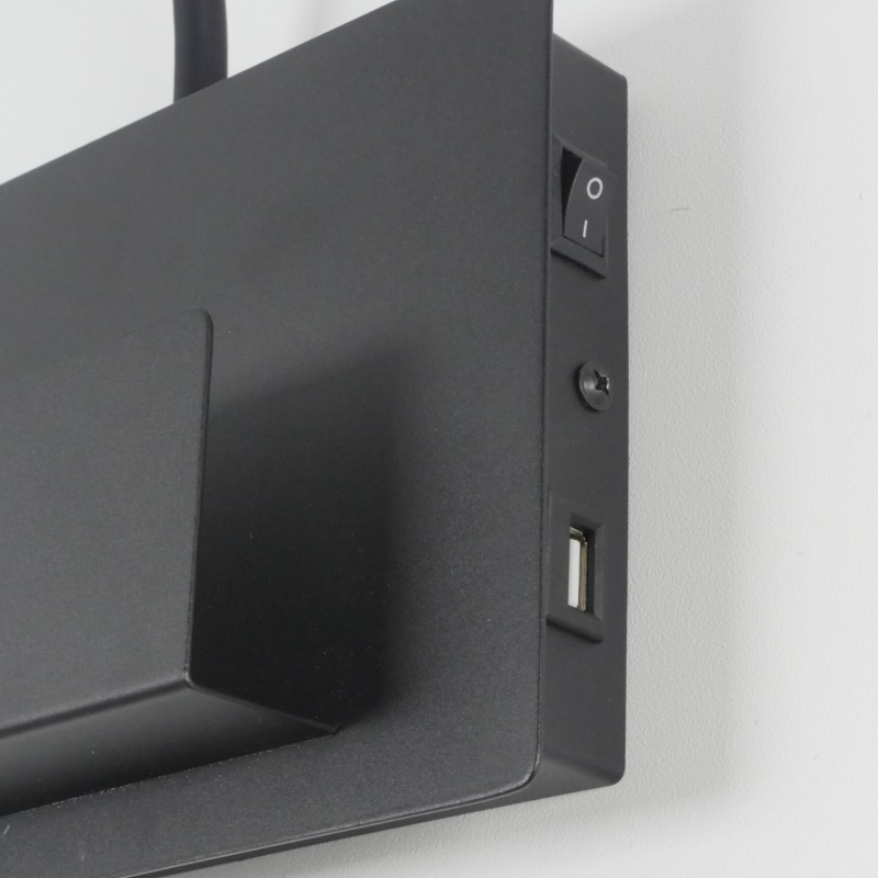 Светильник настенный SAPFIR SPF-4762 ЧЕРНЫЙ ` D140*200/H60/1/LED/3W + USB SONIA 23-12