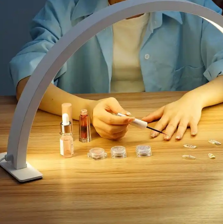 Светильник для маникюра SAPFIR SPF-4762 БЕЛЫЙ ` D835/H400/1/LED/38W3000-6500K DIMMER MANICURE 23-12