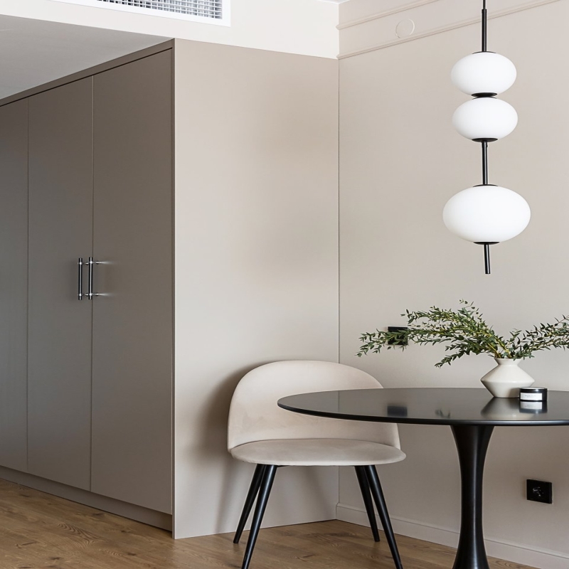 Светильник ElegantLight DZN-13548 ЧЕРНЫЙ ` D200/H850-2000/3/LED/18W/4500K (150+200+100mm) 24-12